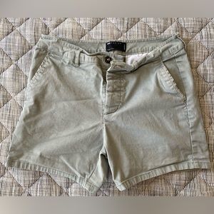 Men’s light green shorts